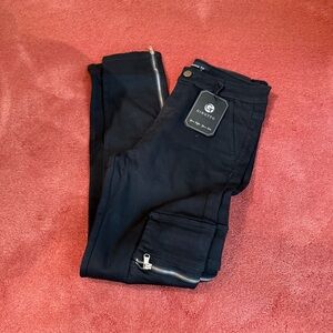 NWT Black Women’s Zipper Jeans - 30